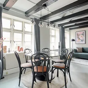  Lejlighed Unique 2 Bedroom Duplex W Exposed Beams In Cph Danmark
