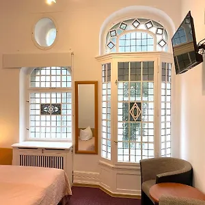 Castell Am Kurfürstendamm Hotel