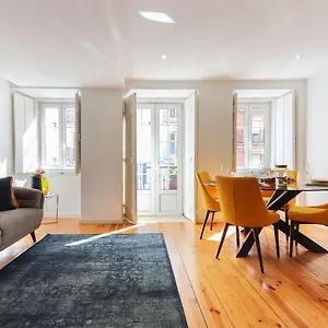https://charming-and-stylish-downtown-apt-in-xix-century-building.hotels-lisbon-portugal.com